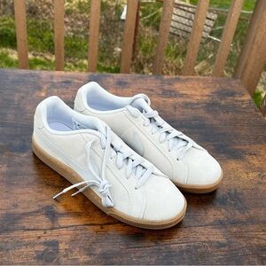 Nike Men's Suede Sneakers in Light Gray with Gum Sole